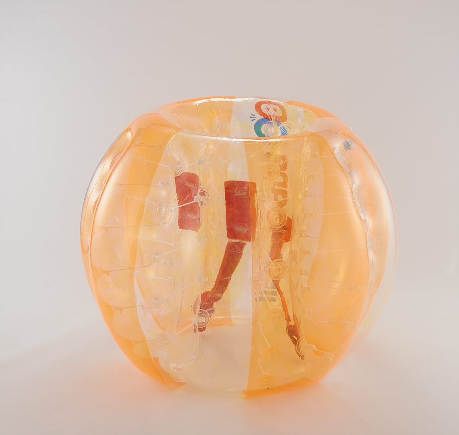 オレンジ色のバブルボールの写真